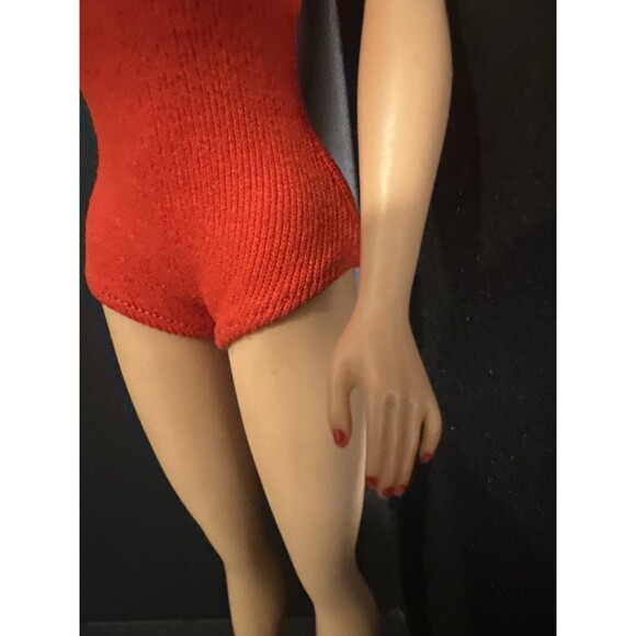 Vintage 1962 Barbie Bubblecut Doll - Original Swimsuit & One Heel- Made In Japan - Picture 4 of 13